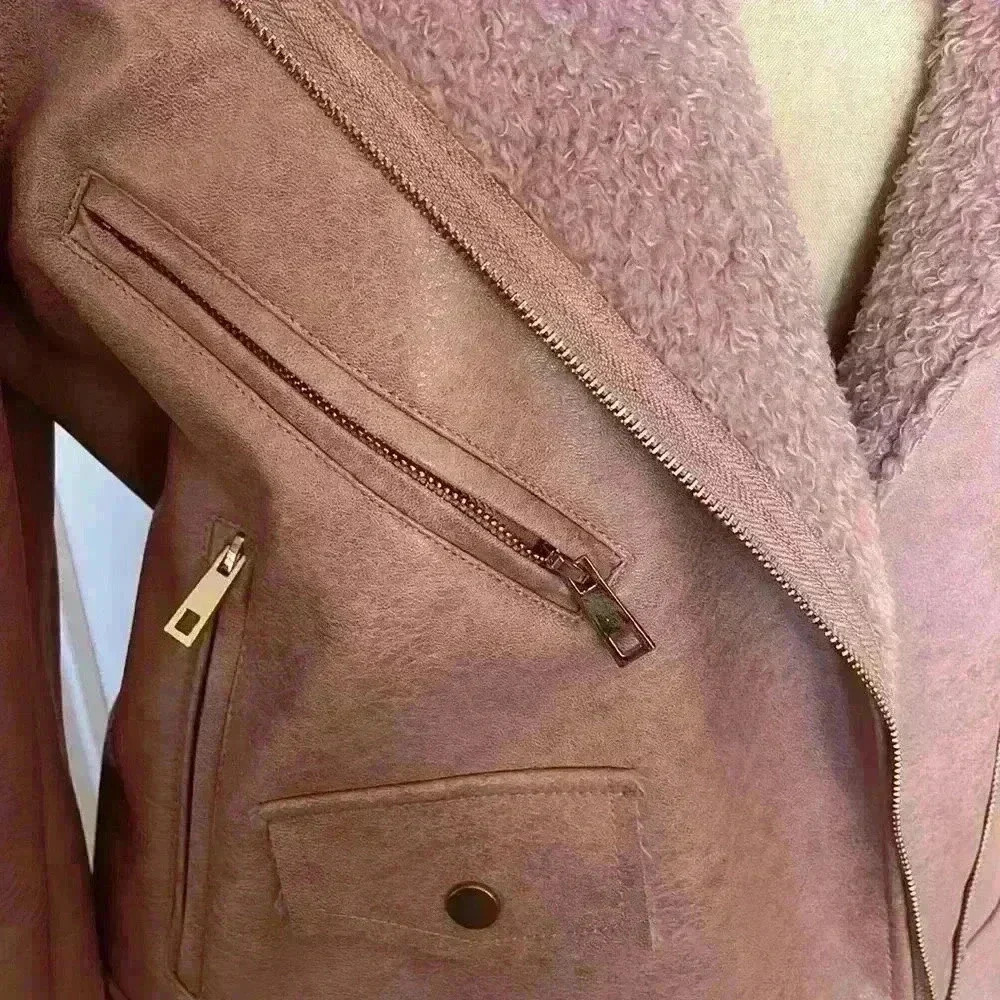 Buffalo David NWOT MOTO Style Mauve Faux Leather w/Faux Fur lining, Size Large - Picture 3 of 9